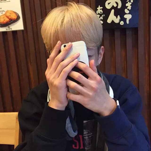 任蕊庆谦