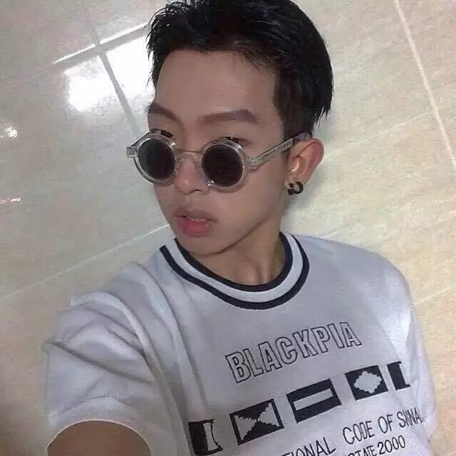柳行辉睿