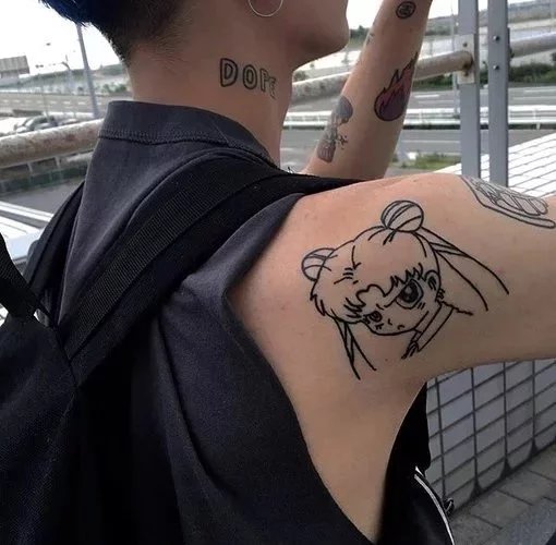 夏欢伊浩