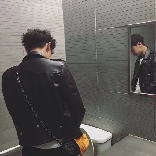 伊成志伯