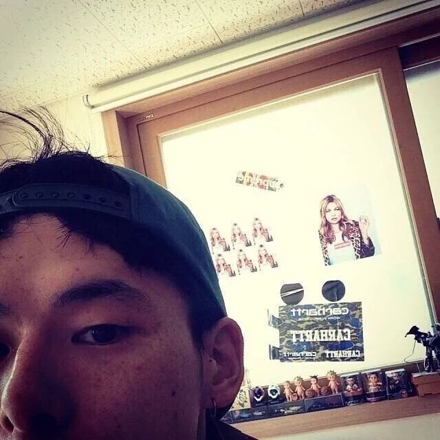 洪亚逸馨