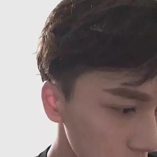 韦保信烁